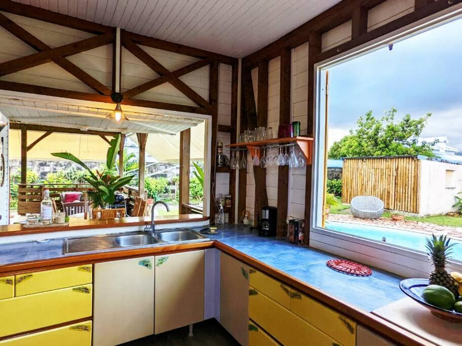 Charmante Villa Creole Climatisee, Jardin Tropical Et Piscine Prives Lamentin Экстерьер фото