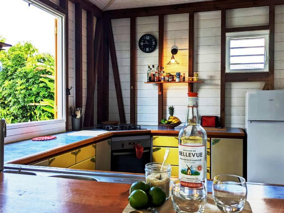Charmante Villa Creole Climatisee, Jardin Tropical Et Piscine Prives Lamentin Экстерьер фото