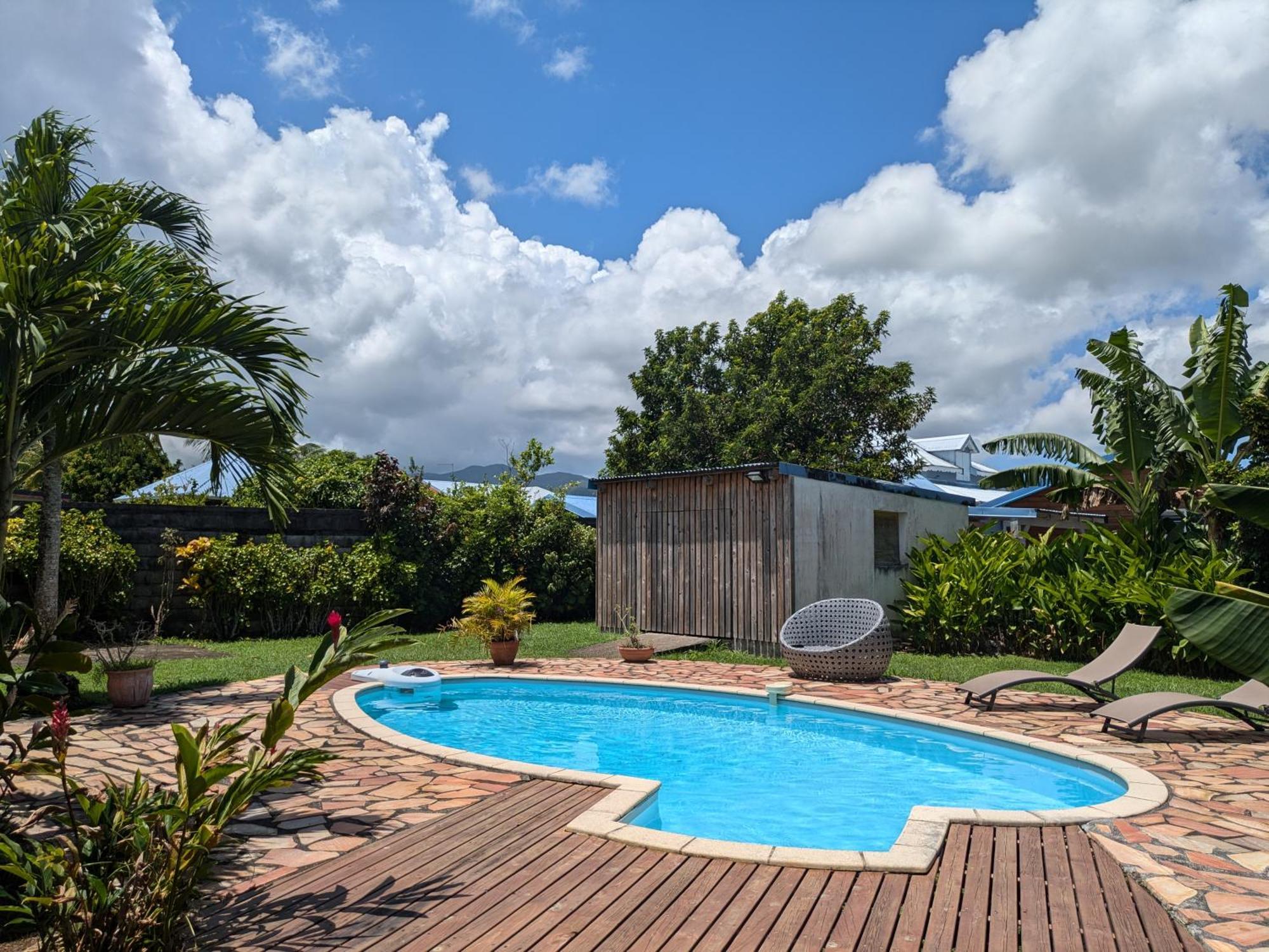Charmante Villa Creole Climatisee, Jardin Tropical Et Piscine Prives Lamentin Экстерьер фото
